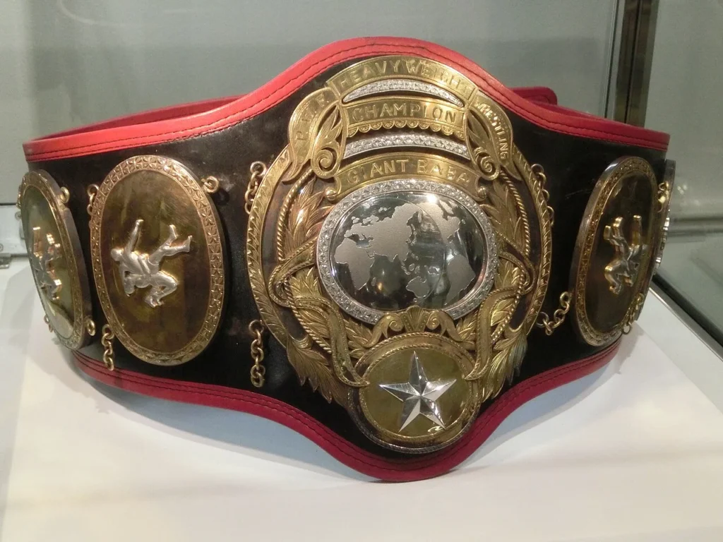 全日本プロレスに関係するPWFヘビー級王座のチャンピオンベルト