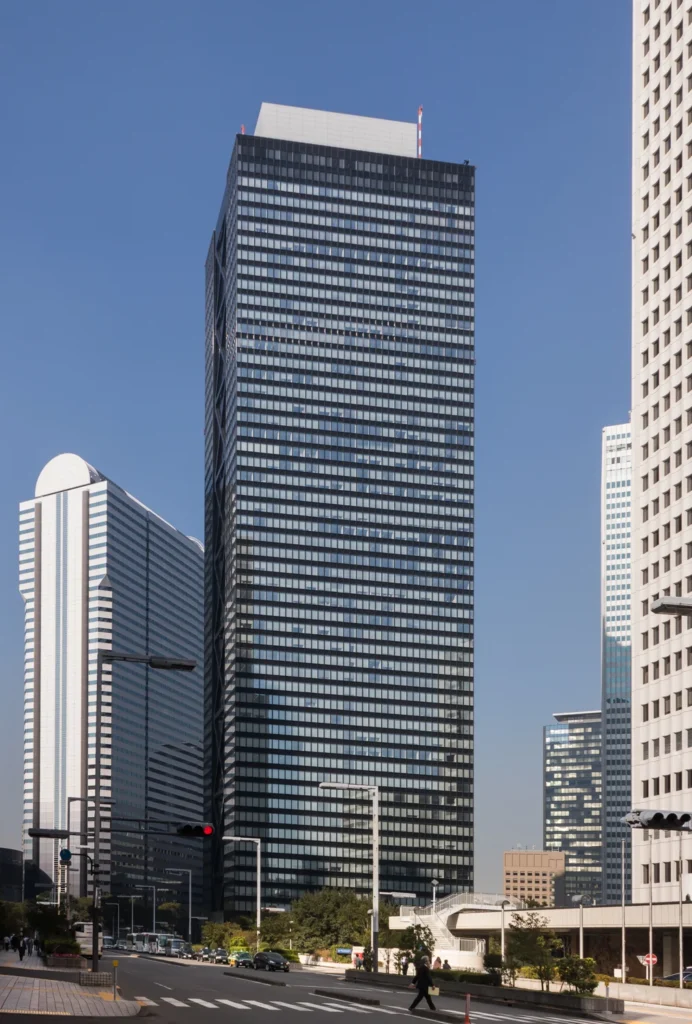 ネット銀行を開業した同行が後に本社を置いた新宿三井ビルの写真