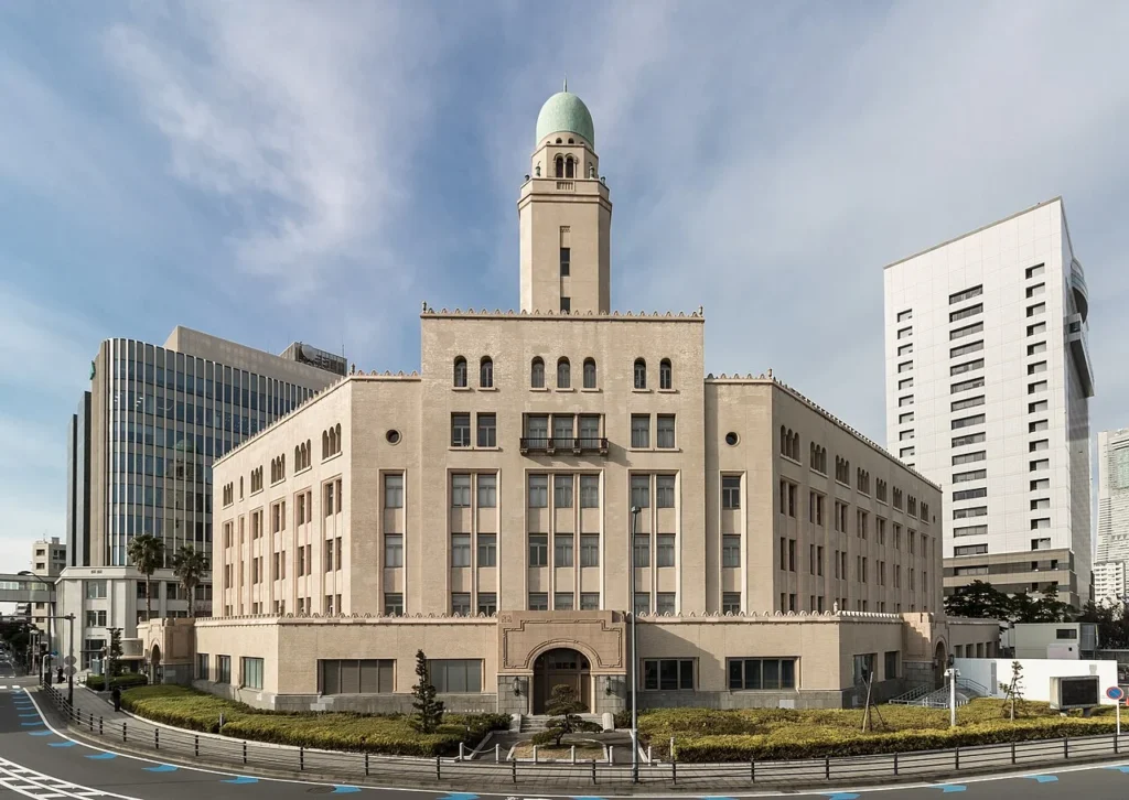 横浜税関の建物の写真