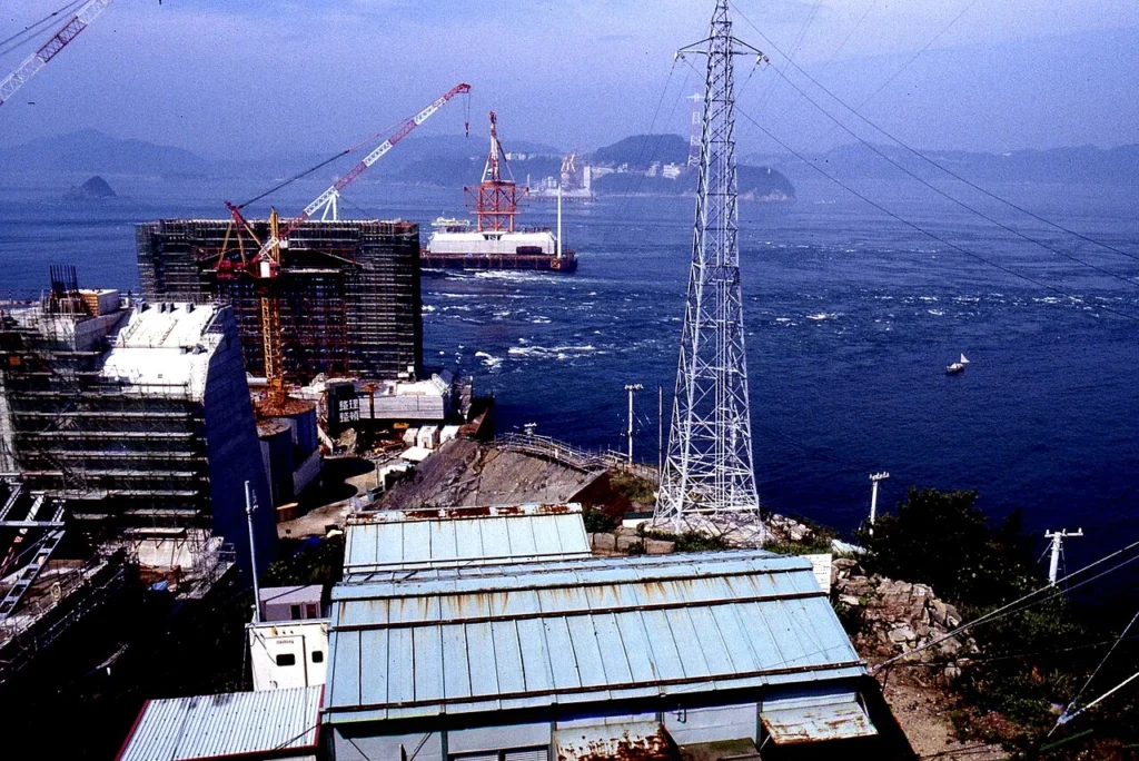1980年に行われていた大鳴門橋の建設工事