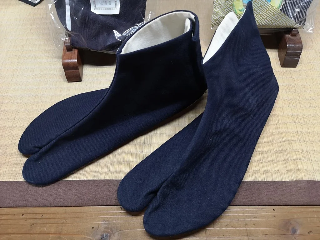 青縞織の行田足袋の写真