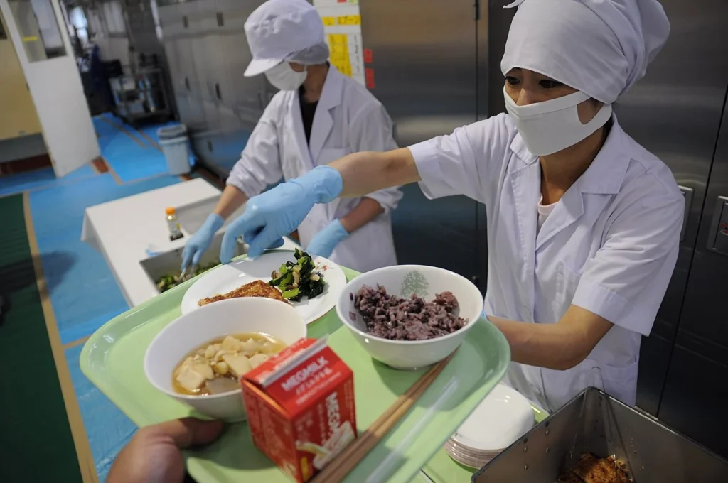 東京都府中市で行われた学校給食の試食会