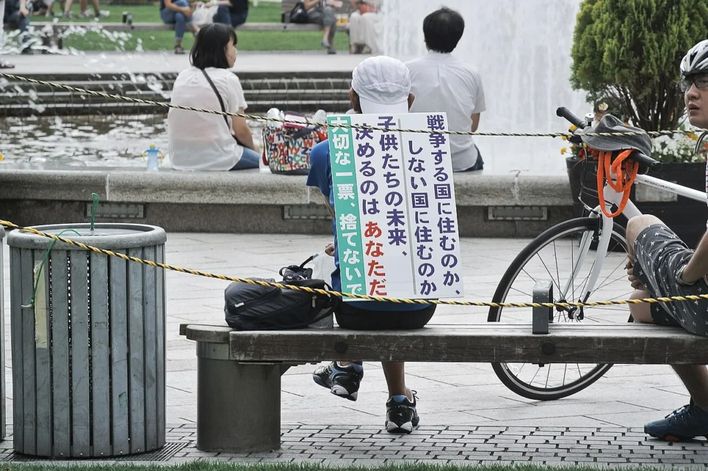 2016年参議院選挙を前に掲げられた投票を呼びかける表示