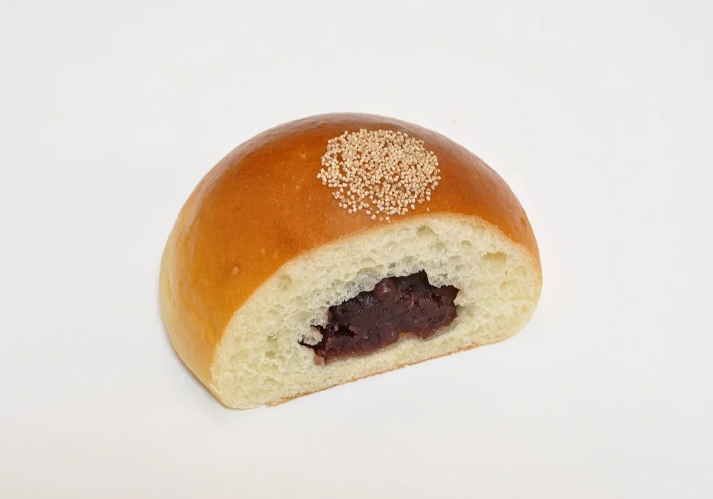 小豆あんが入ったあんパン