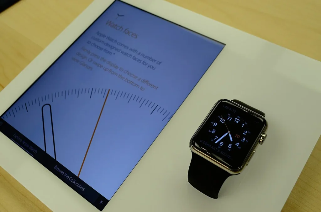 店舗に展示されたApple Watchの写真