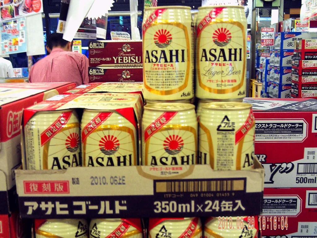 日本初の缶ビールを再現したアサヒゴールドの復刻デザイン缶