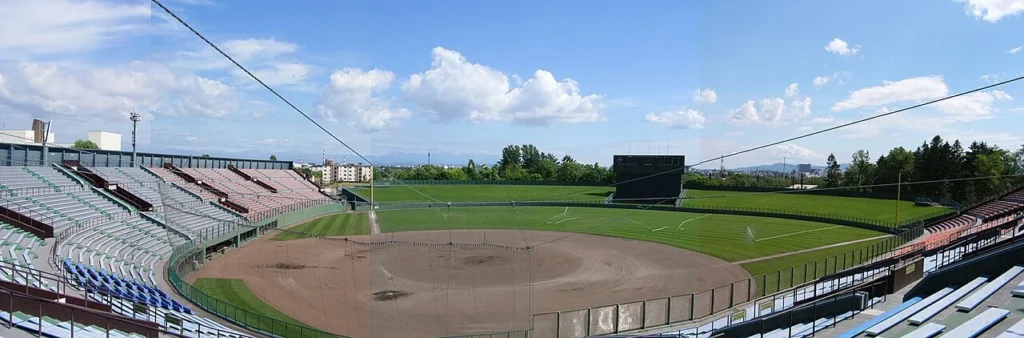 旭川スタルヒン球場の内部を写した写真