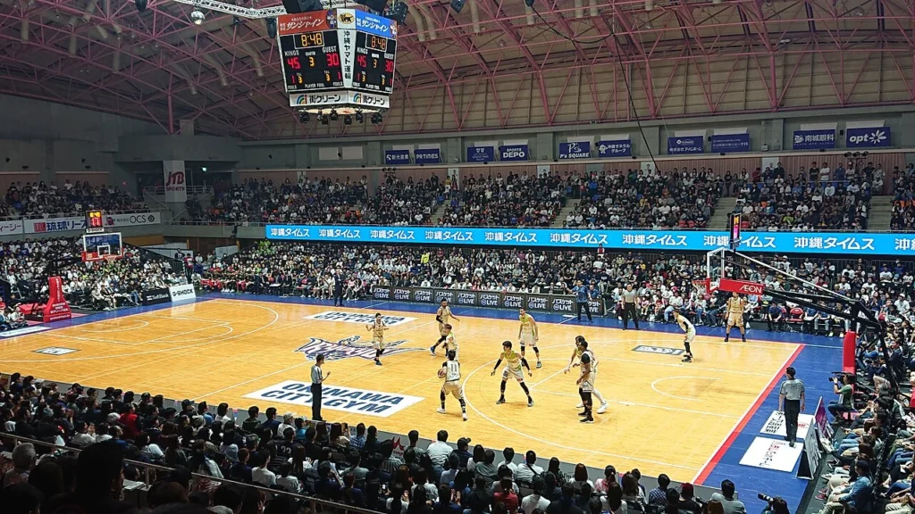 琉球ゴールデンキングスとレバンガ北海道の試合の写真