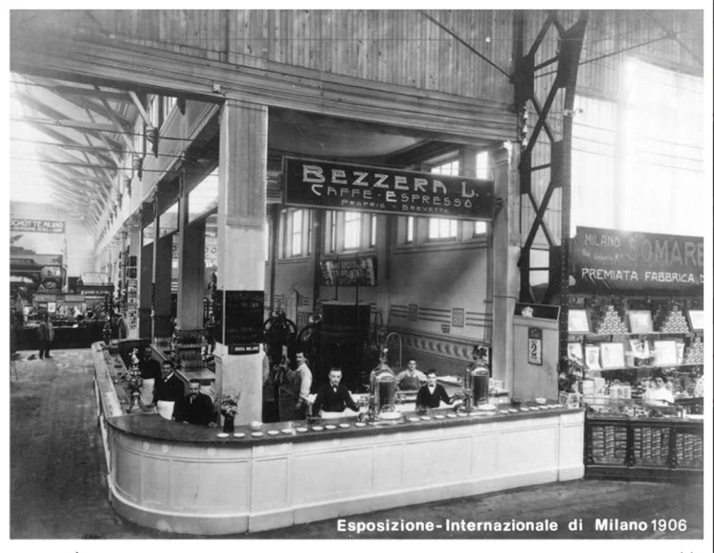 1906年のミラノ万国博覧会におけるルイージ・ベゼラとエスプレッソ