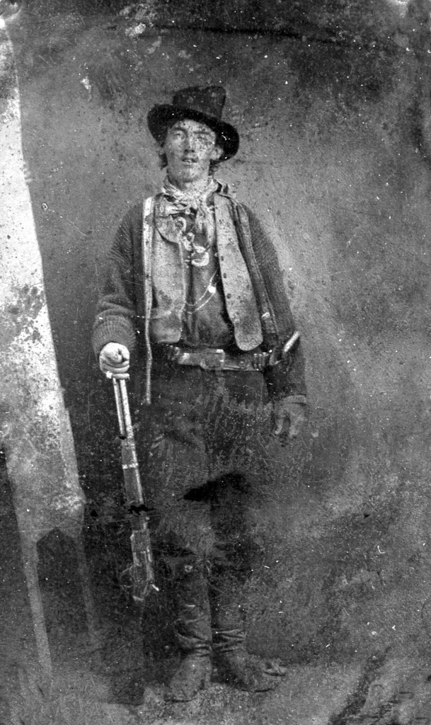 西部開拓時代のアウトロー、ビリー・ザ・キッドの写真