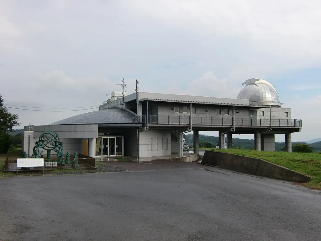 美星天文台の正面の写真