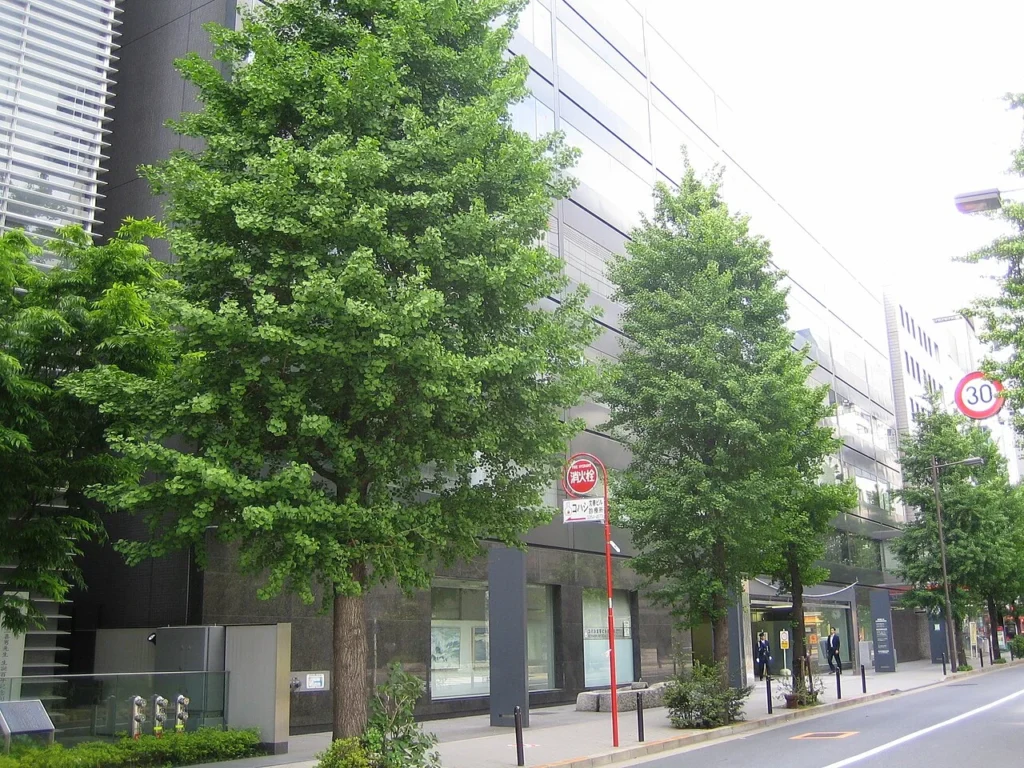 東京都千代田区にある文藝春秋本社の建物