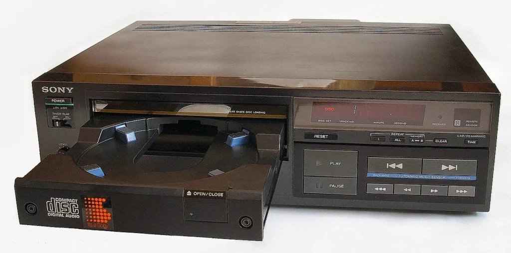 ソニーが発売した世界初のCDプレーヤーCDP-101