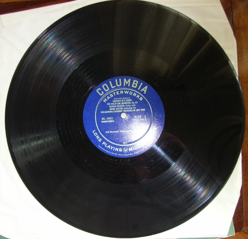 コロムビアが1948年に発売したLPレコードML 4001
