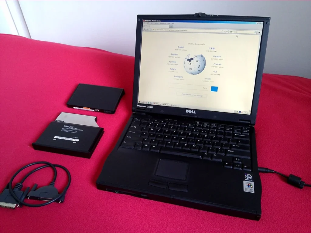 Windows 2000を稼働させたDell Inspiron 3500
