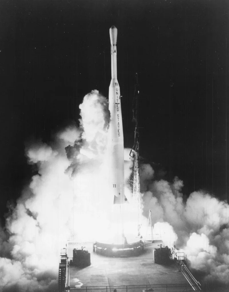テルスター1号を載せて打ち上げられるソー・デルタロケット