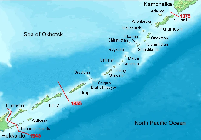 日露間の条約による国境の変化を示した千島列島の地図