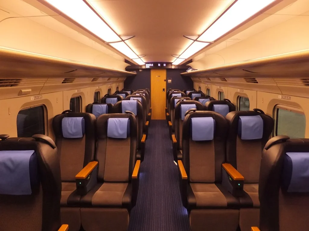 JR東日本E6系新幹線のグリーン車の車内