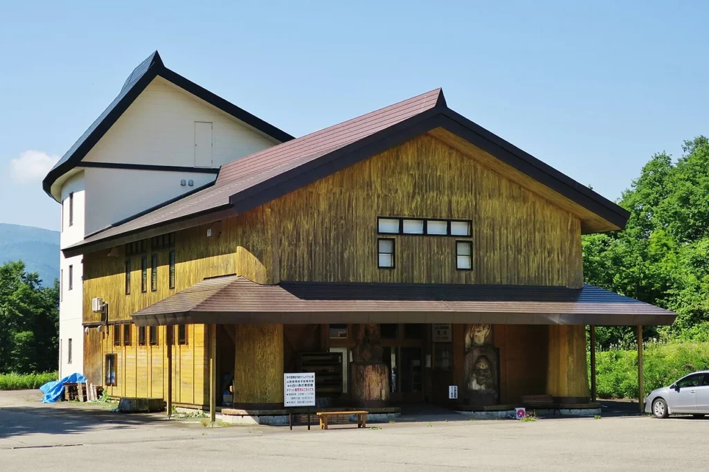 長野県栄村の国際絵手紙タイムカプセル館