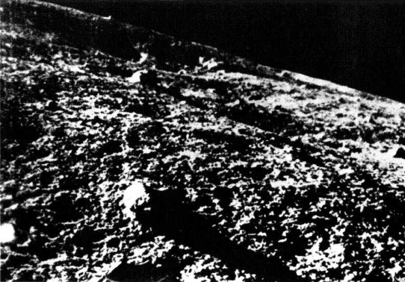 ルナ9号が月面から送信した嵐の大洋の写真