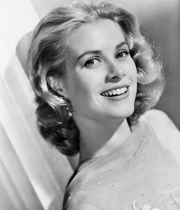 1956年に撮影された女優グレース・ケリーの肖像写真