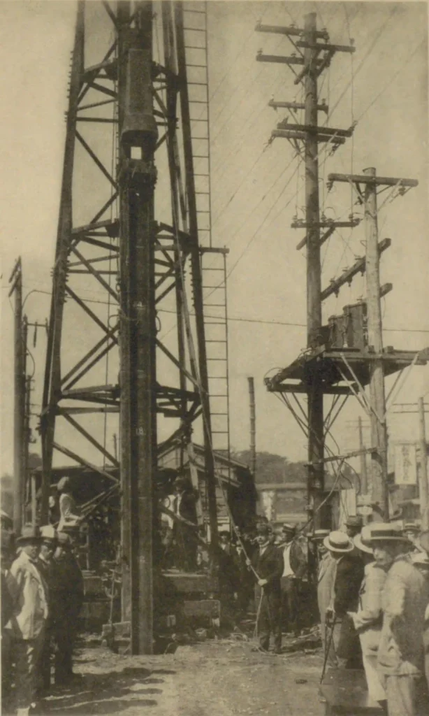 1925年の東京地下鉄道上野・浅草間の起工式を写した写真