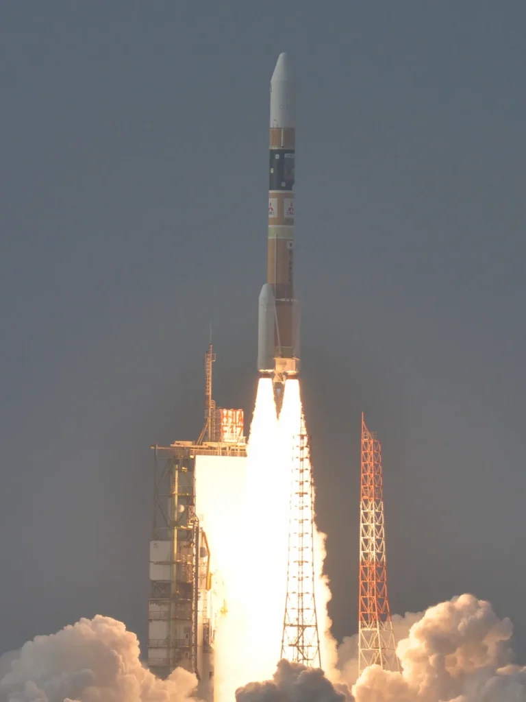 金星探査機あかつきを搭載して打ち上げられるH-IIAロケット17号機