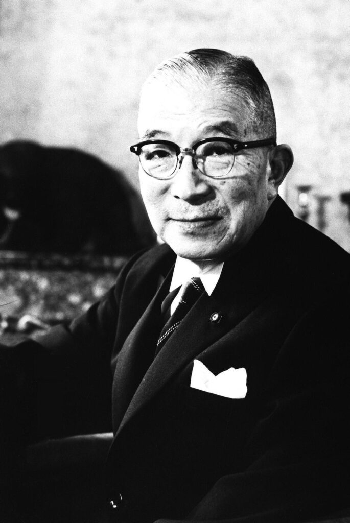 日本民主党総裁を務めた鳩山一郎