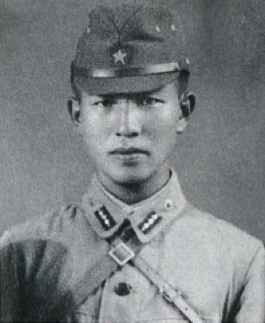若い陸軍将校時代の小野田寛郎