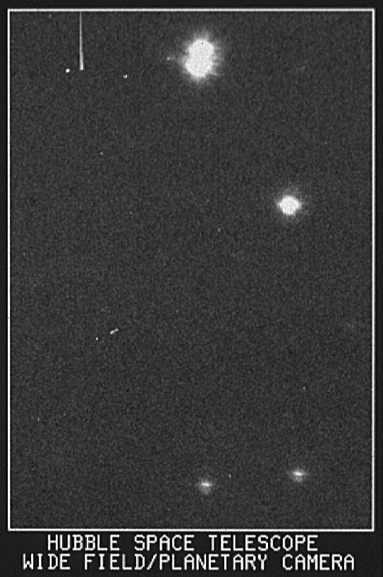 ハッブル宇宙望遠鏡が最初に撮影した散開星団NGC3532の画像