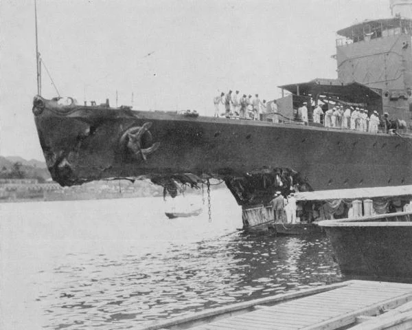 美保関事件で艦首を損傷した軽巡洋艦神通