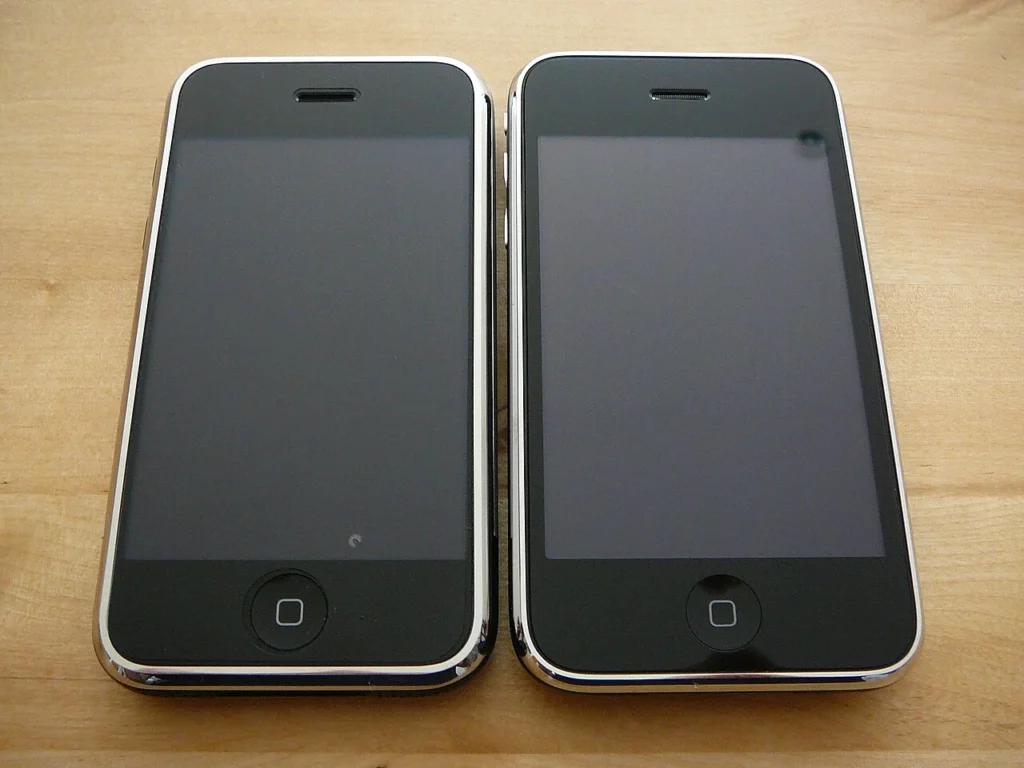 初代iPhoneと日本でも発売されたiPhone 3G