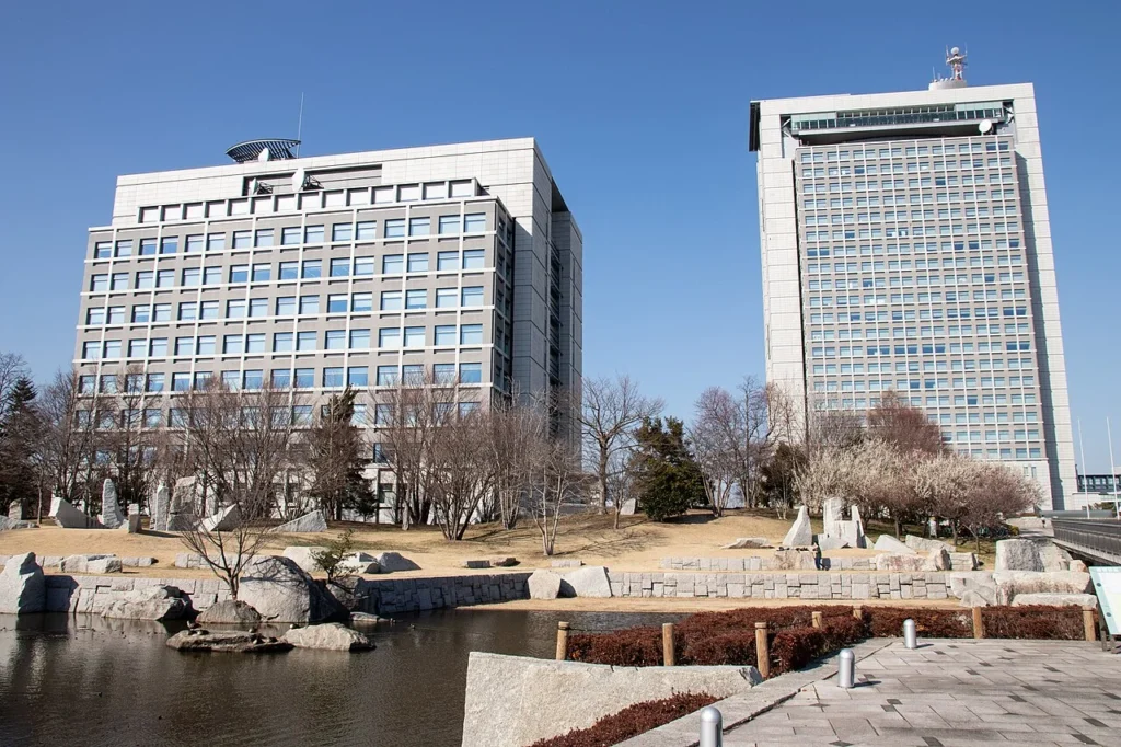 水戸市にある茨城県庁舎の写真