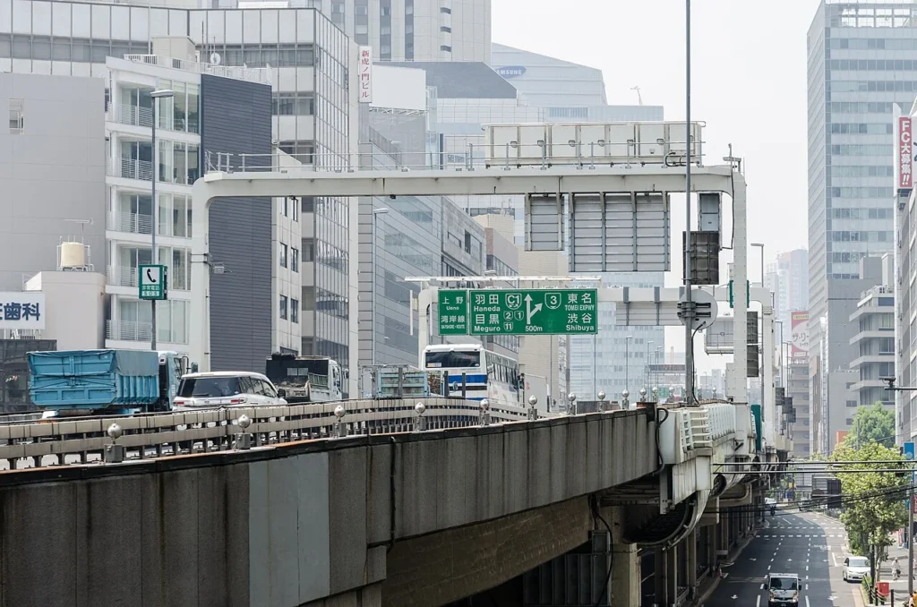 東京都霞が関付近を通る首都高速都心環状線