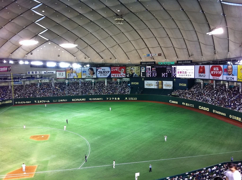 東京ドームの内部を写した写真