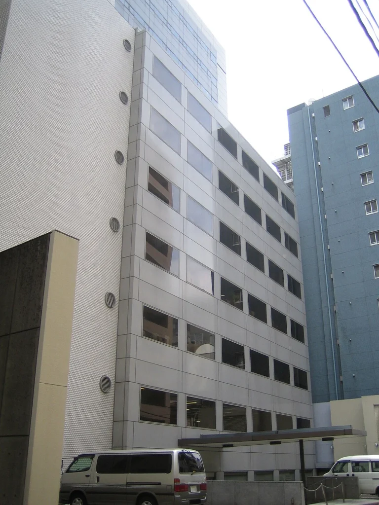 東京都千代田区一ツ橋にある岩波書店本社