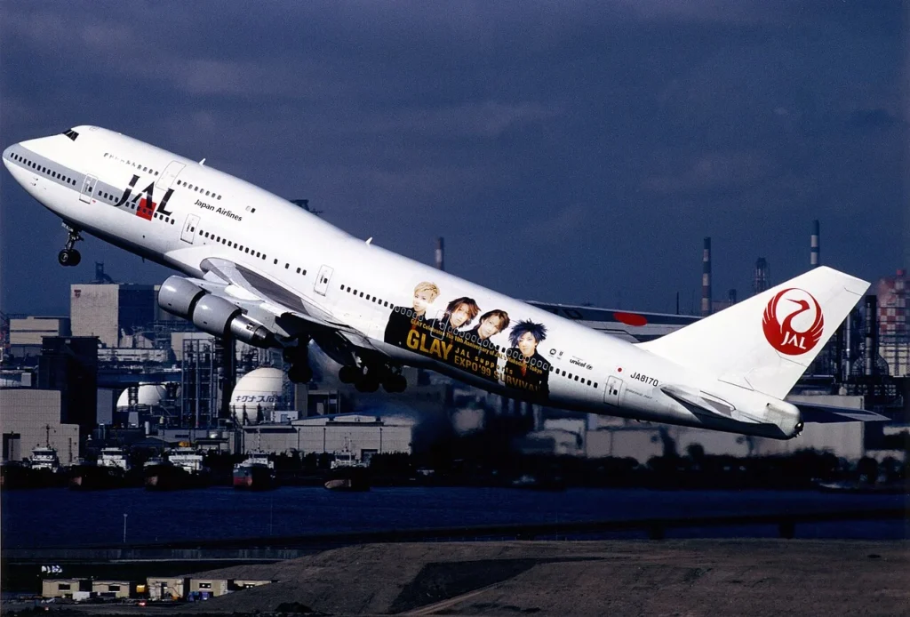 GLAYの特別塗装が施された日本航空のボーイング747