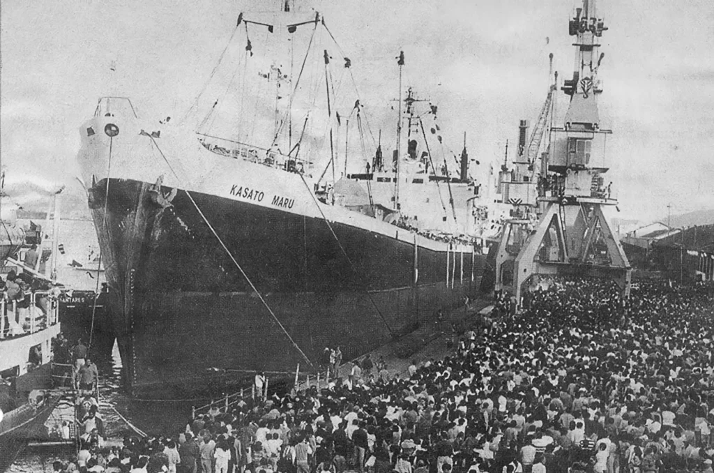 1908年にサントス港へ停泊した笠戸丸の写真