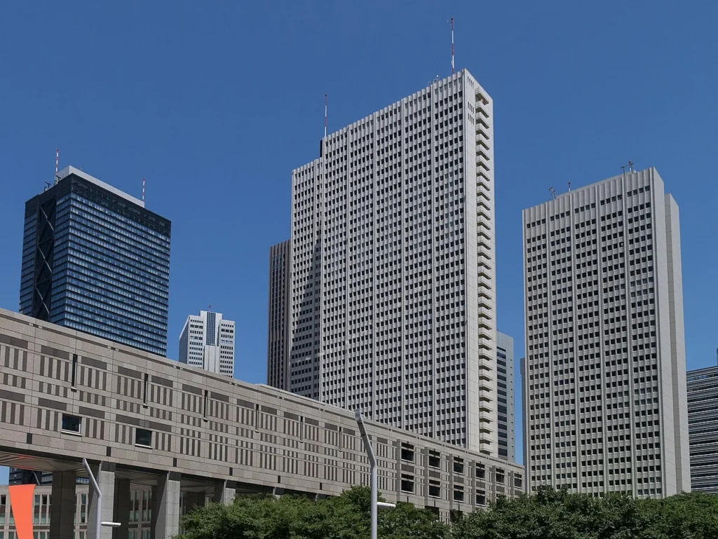 東京・西新宿に建つ京王プラザホテル
