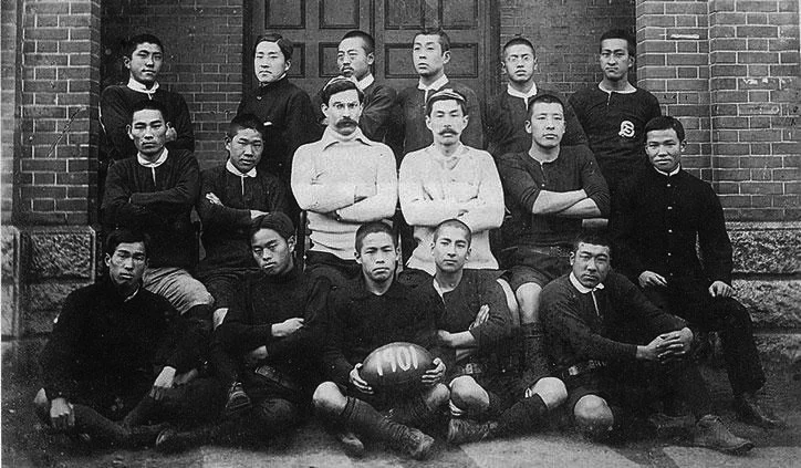 1901年の慶應義塾ラグビーチームの集合写真