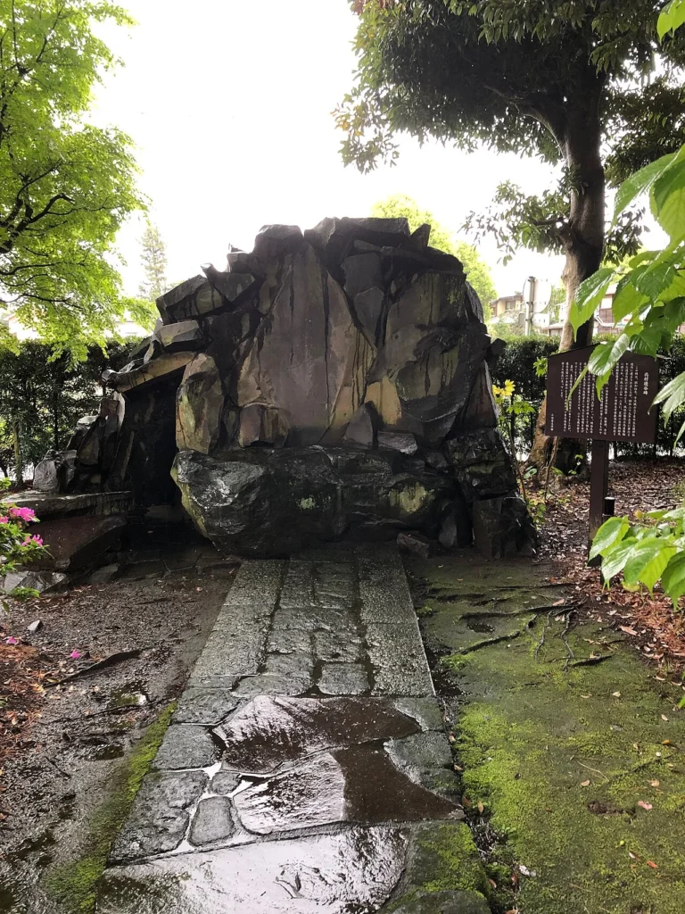 小田原文学館にある北村透谷文学碑