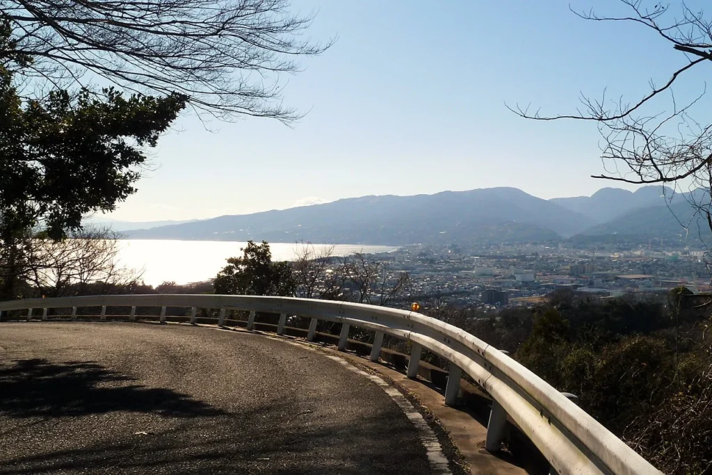 神奈川県小田原市にある国府津山の山腹