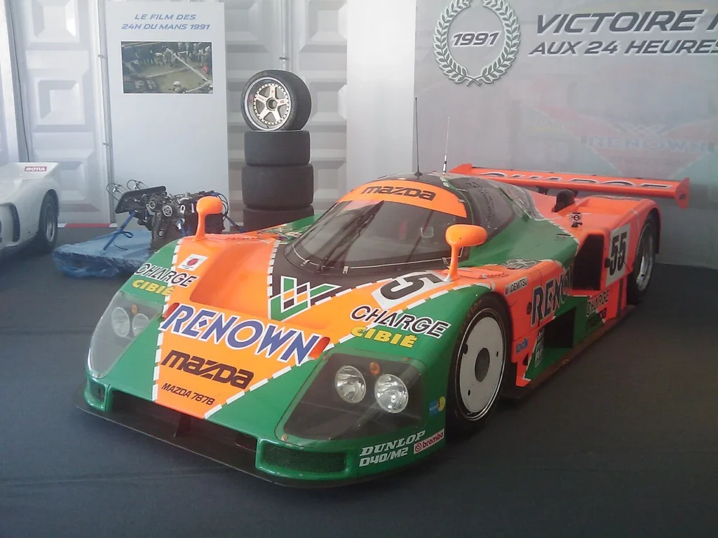 ル・マンで展示されたマツダ787Bの写真