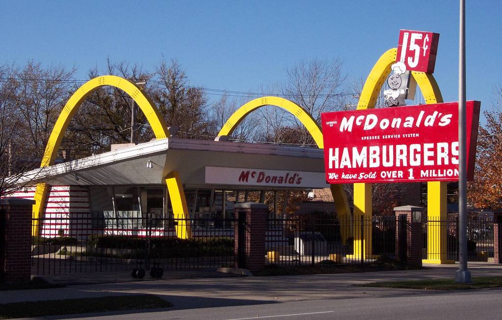 イリノイ州デスプレーンズに再現されたマクドナルド店舗