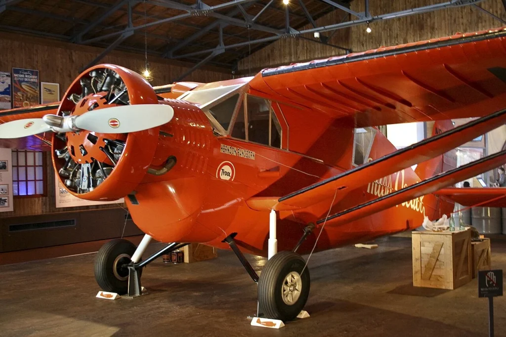 三沢航空科学館に展示されているミス・ビードル号の復元機