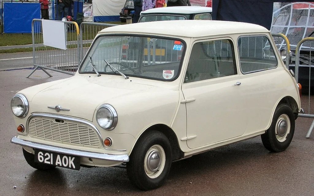 1959年に製造された初期のモーリス・ミニ・マイナー