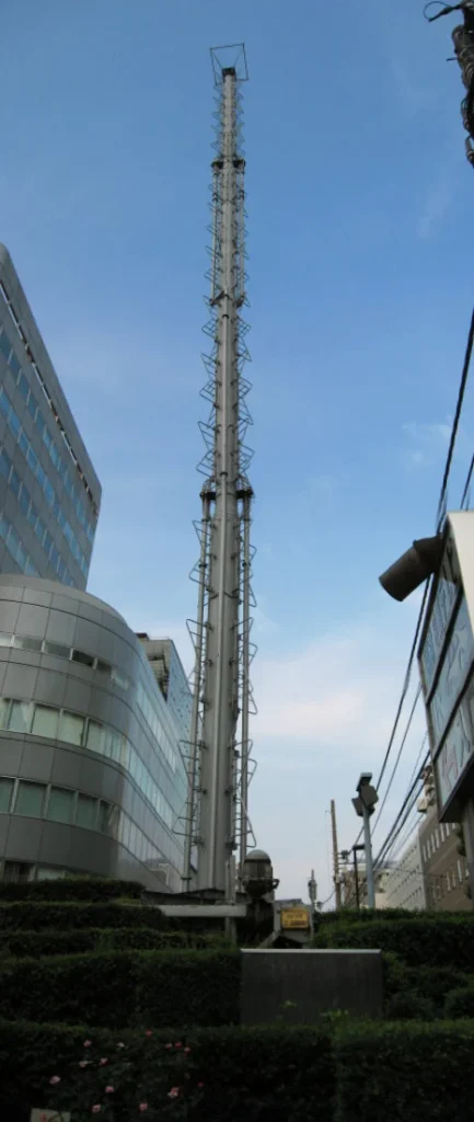 日本テレビの開局当時に使われたアンテナのモニュメント