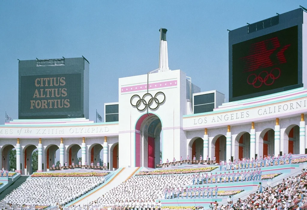 1984年ロサンゼルス五輪開会式当日の聖火塔