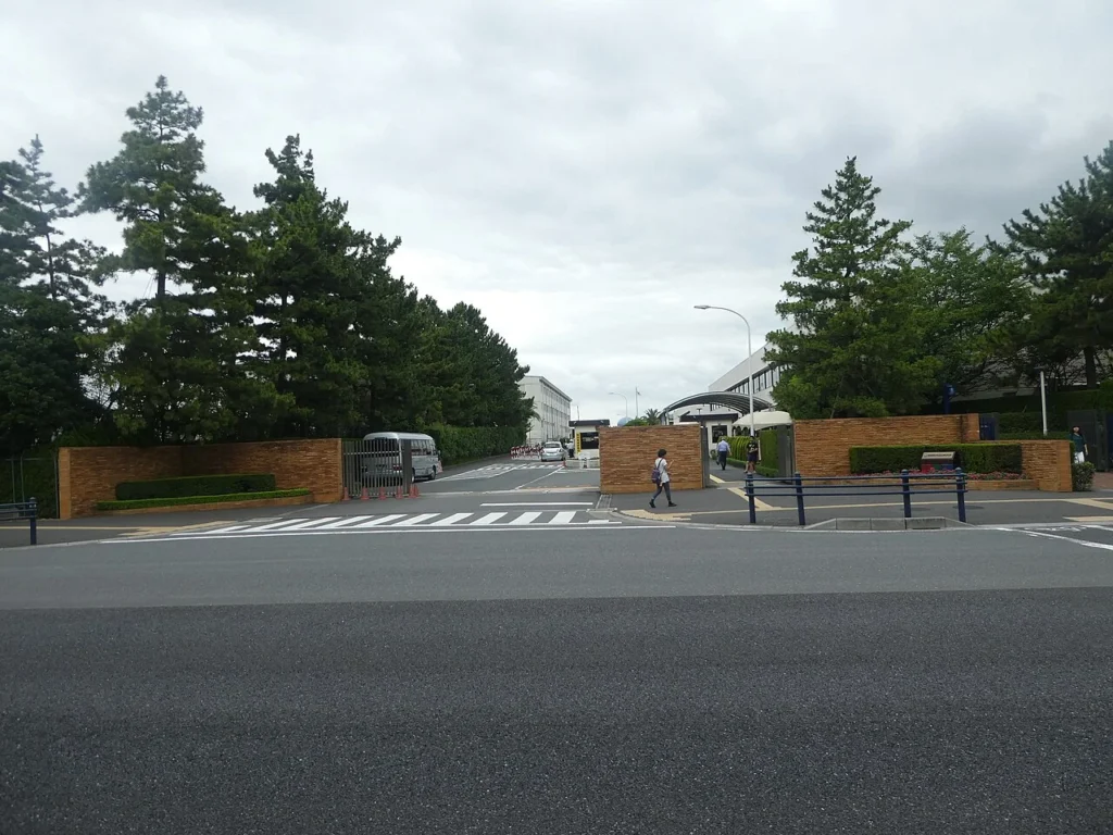 オリエンタルランド本社の建物