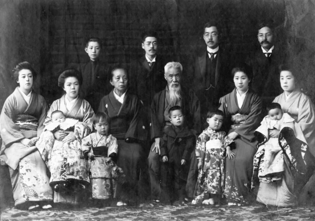 明治時代の家族写真